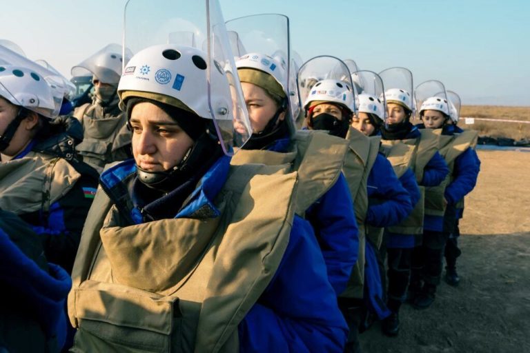 Les démineuses azerbaïdjanaises (1)